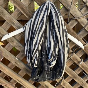 Deena & Ozzy Infinity Scarf / One Size